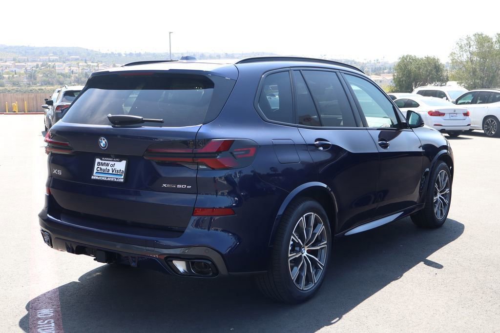New 2026 BMW X5 xDrive50e image 6