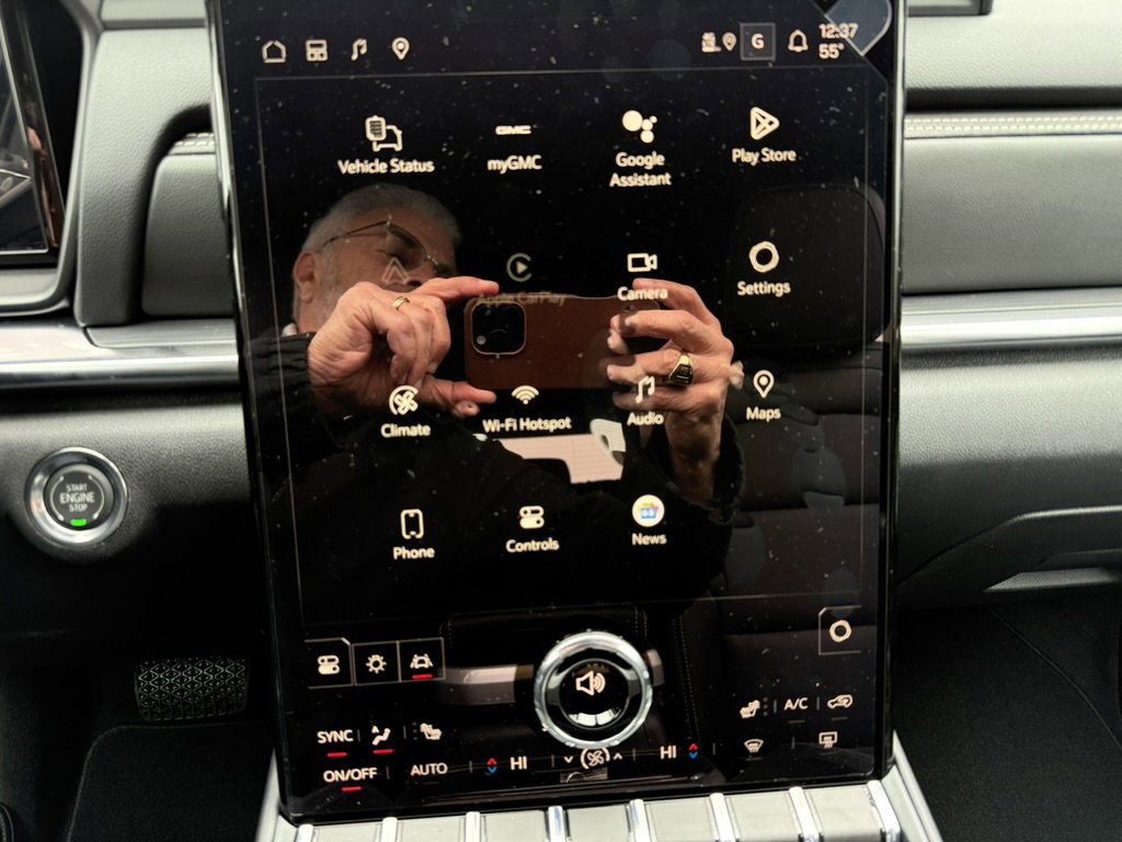 New 2026 GMC Terrain Elevation w/ Elevation Premium Package image 16