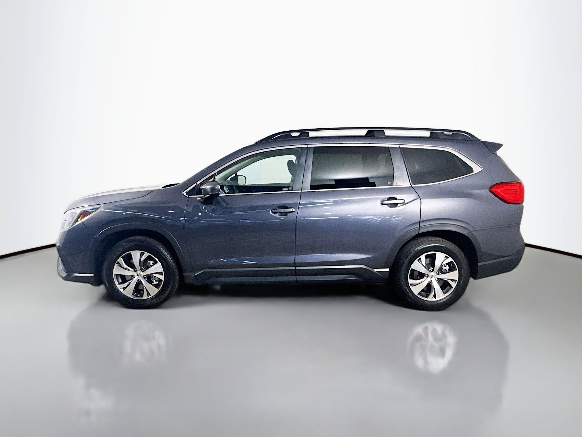 Used 2024 Subaru Ascent Premium w/ Convenience Package image 6