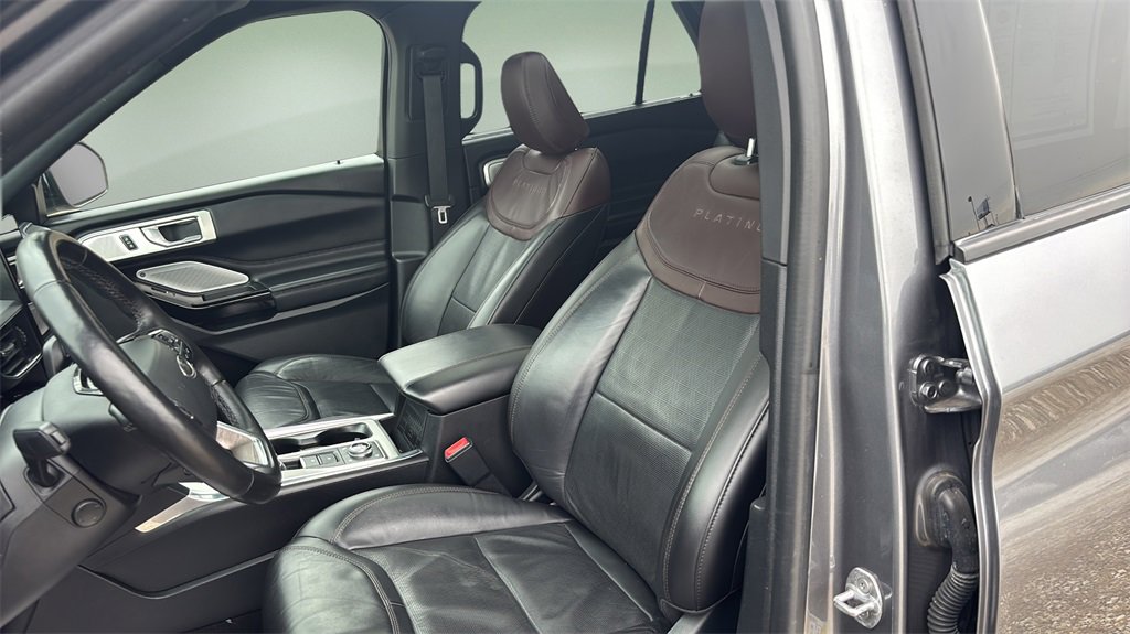 Used 2022 Ford Explorer Platinum w/ Equipment Group 601A image 13