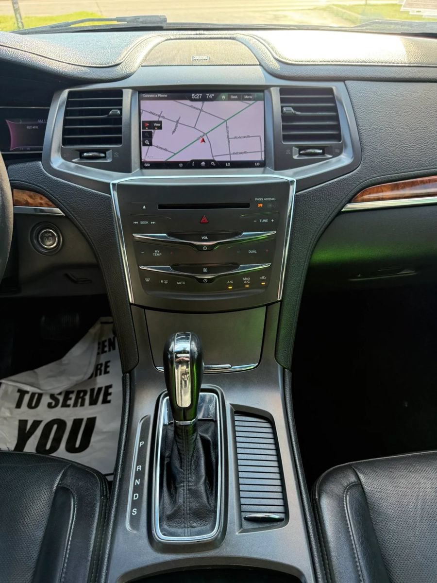 Used 2013 Lincoln MKS AWD image 29