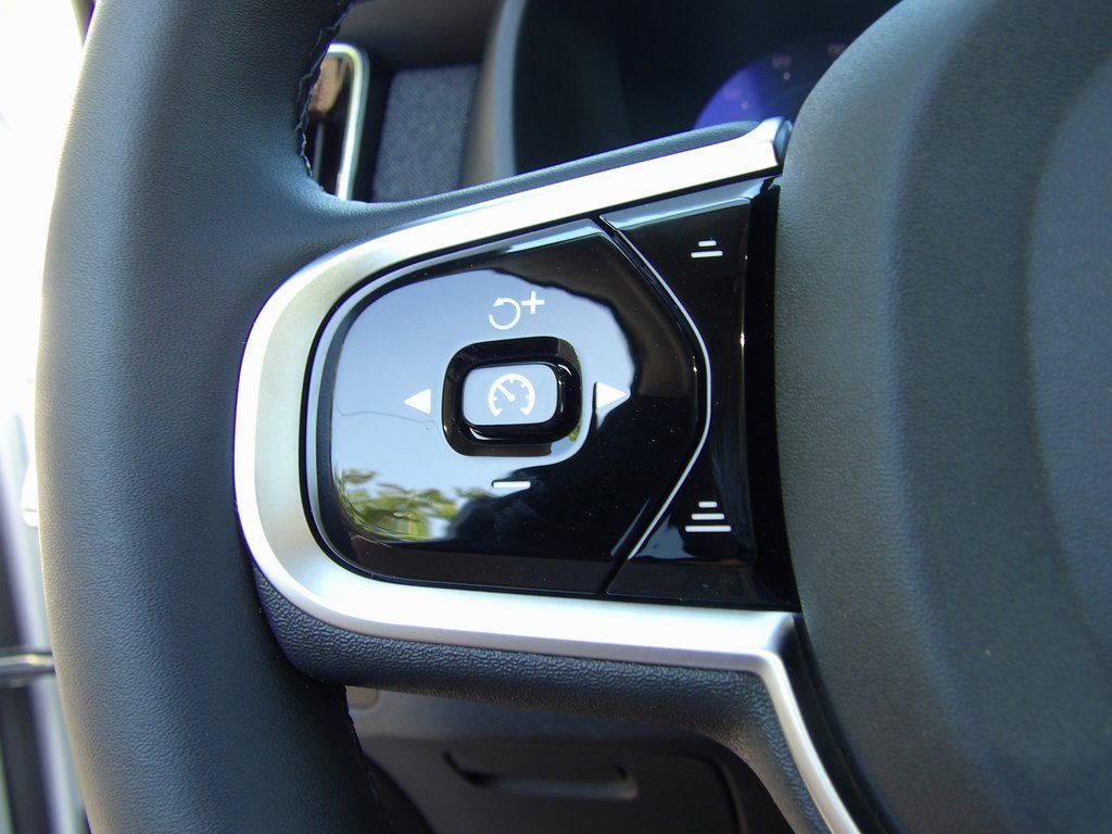 New 2025 Volvo XC90 B6 Plus w/ Protection Package Premier image 22