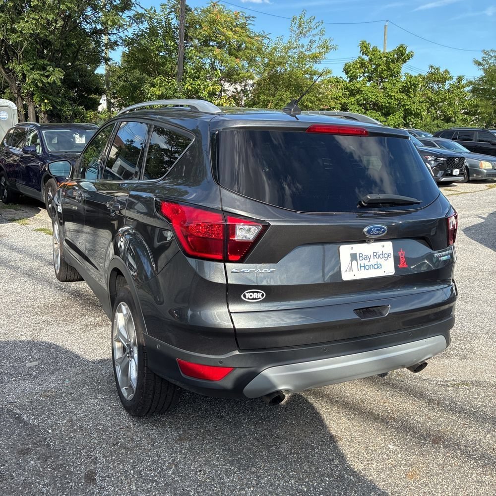 Used 2019 Ford Escape Titanium AWD/4WD image 4