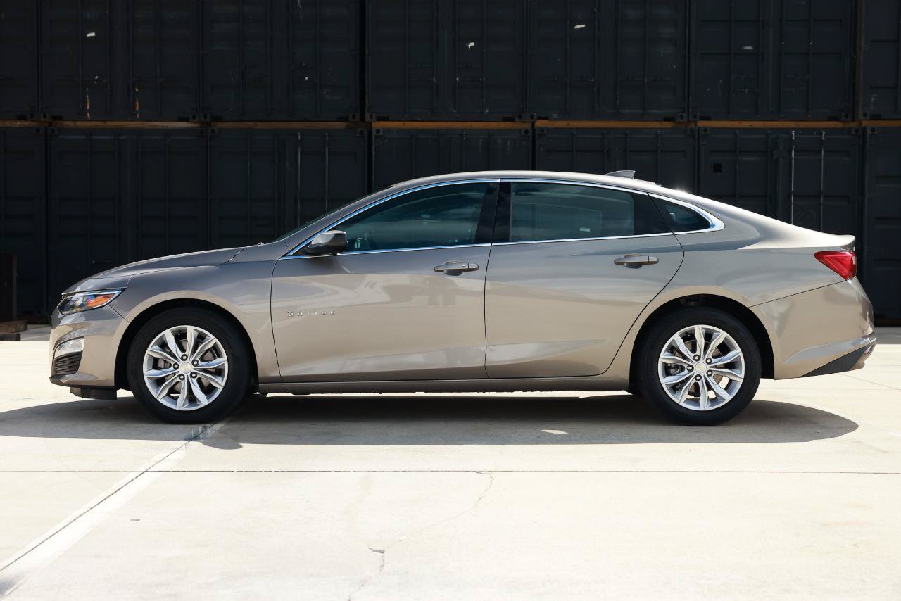 Used 2024 Chevrolet Malibu LT FWD image 3