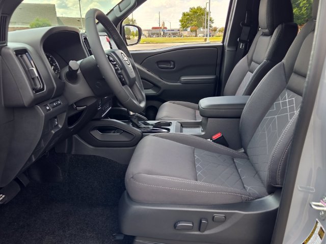 New 2027 Nissan Frontier SV w/ SV Convenience Package RWD image 5
