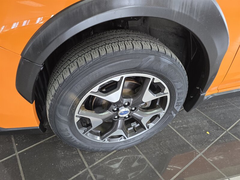 Used 2018 Subaru Crosstrek 2.0i Premium AWD/4WD image 25