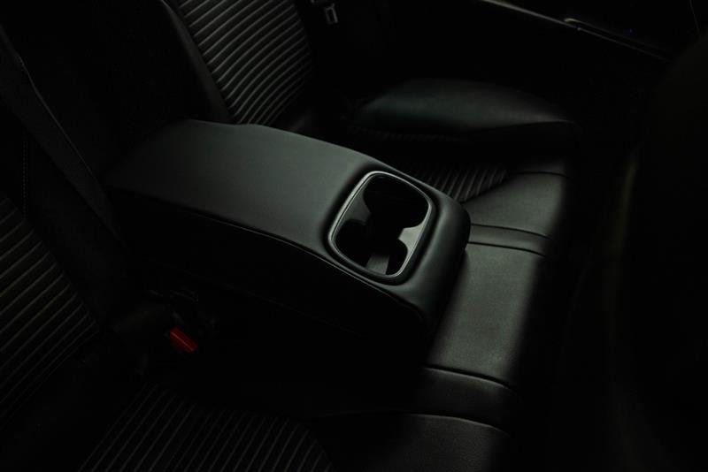 Used 2022 Toyota Camry SE w/ Convenience Package FWD image 12