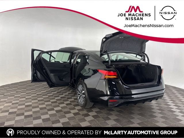 Used 2025 Nissan Altima 2.5 SV image 16