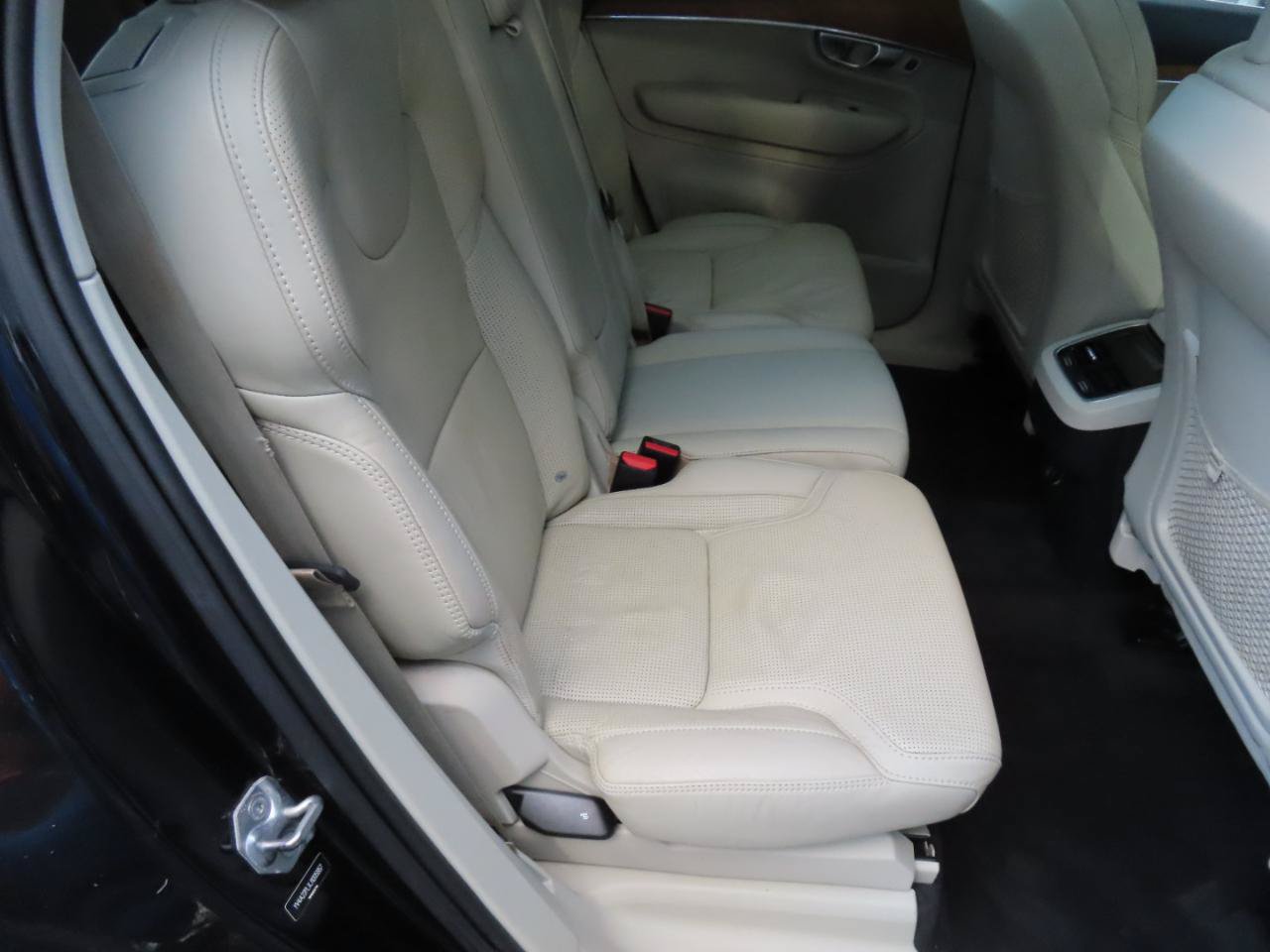 Used 2018 Volvo XC90 T6 Inscription w/ Convenience Package AWD/4WD image 18
