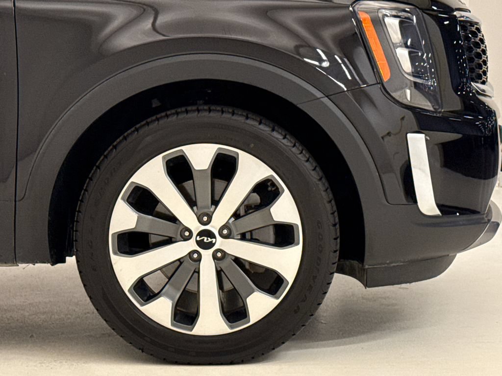Used 2022 Kia Telluride EX w/ EX Premium Package FWD image 6