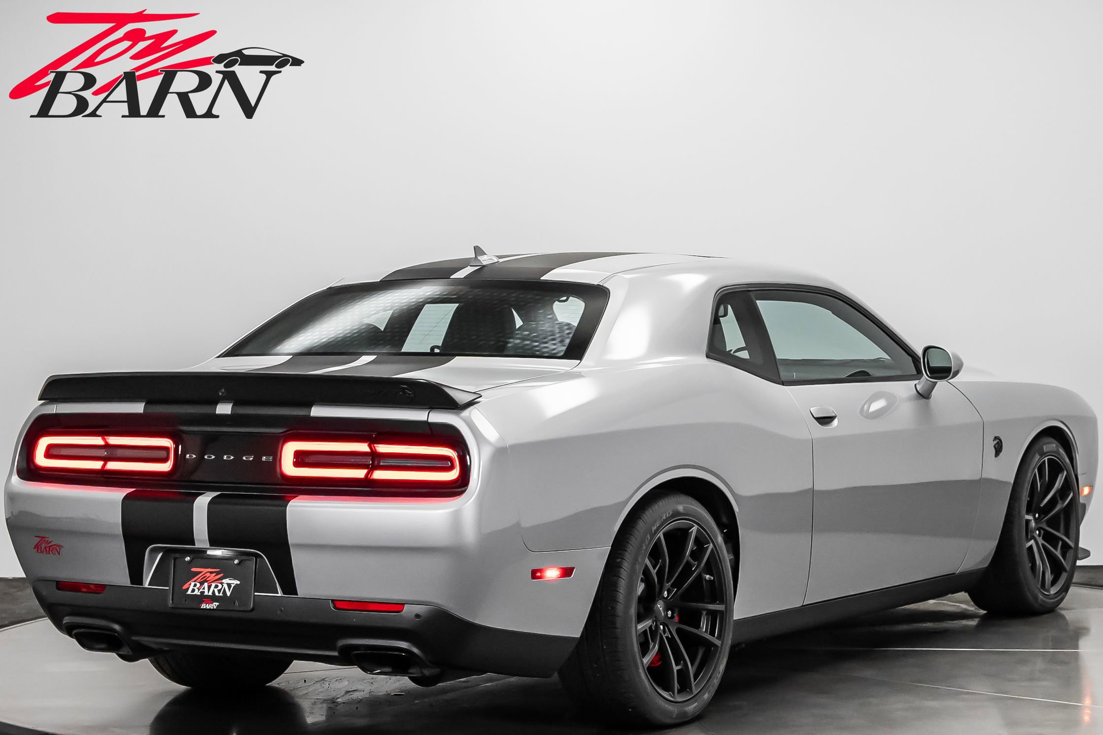 Used 2023 Dodge Challenger SRT Hellcat image 5