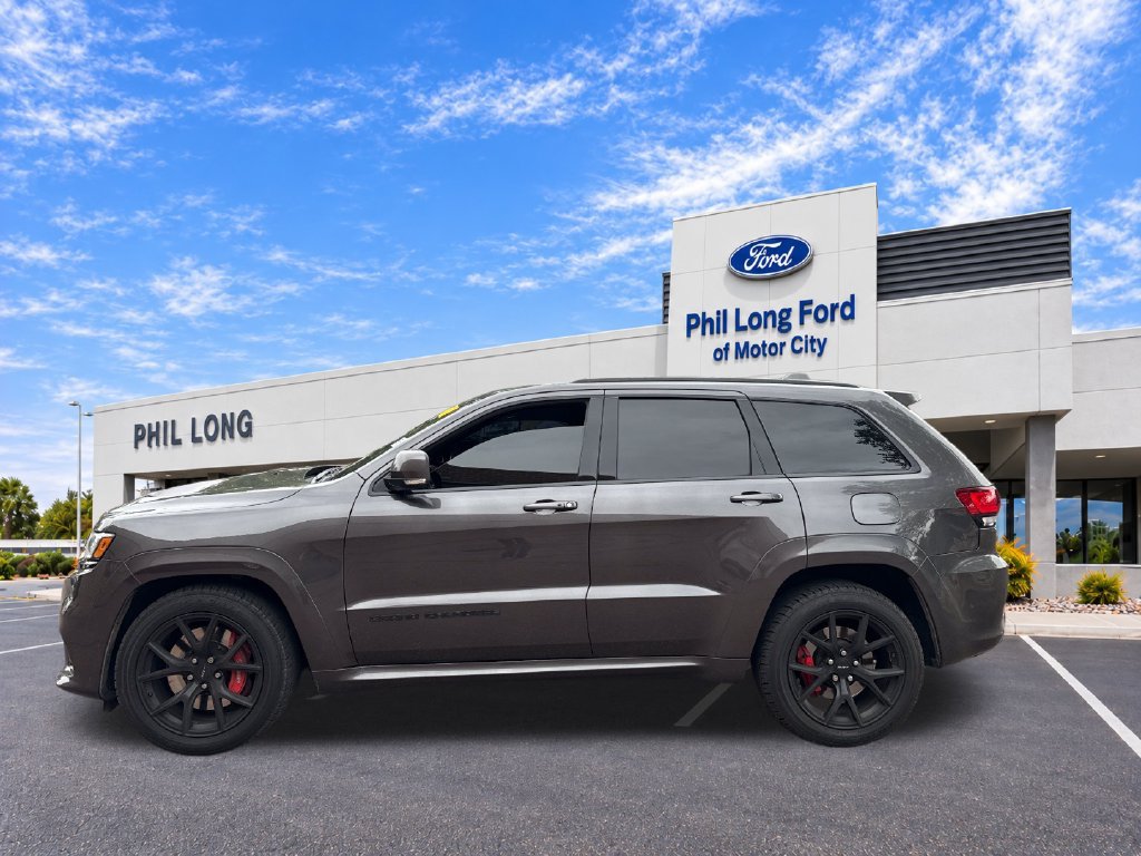 Used 2020 Jeep Grand Cherokee SRT w/ Trailer Tow Group IV AWD/4WD image 4