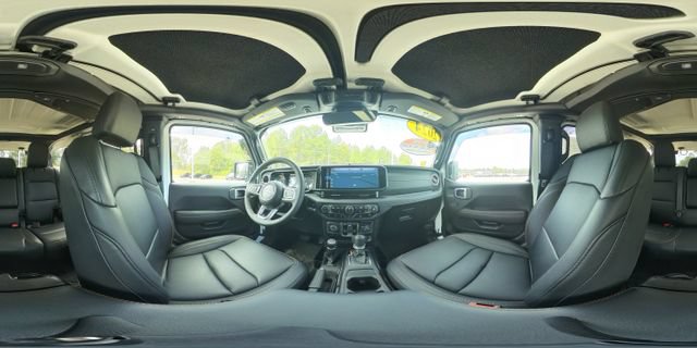 Used 2024 Jeep Wrangler Unlimited Sahara w/ Technology Group AWD/4WD image 32