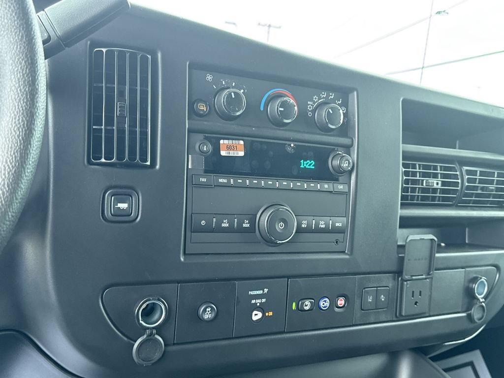 New 2025 GMC Savana 3500 Extended RWD image 22