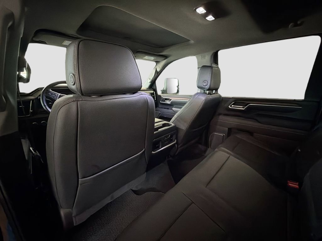 Used 2025 GMC Sierra 2500 Denali w/ Denali Reserve Package AWD/4WD image 9