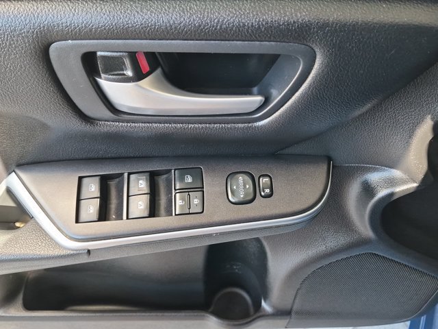Used 2017 Toyota Camry SE FWD image 18