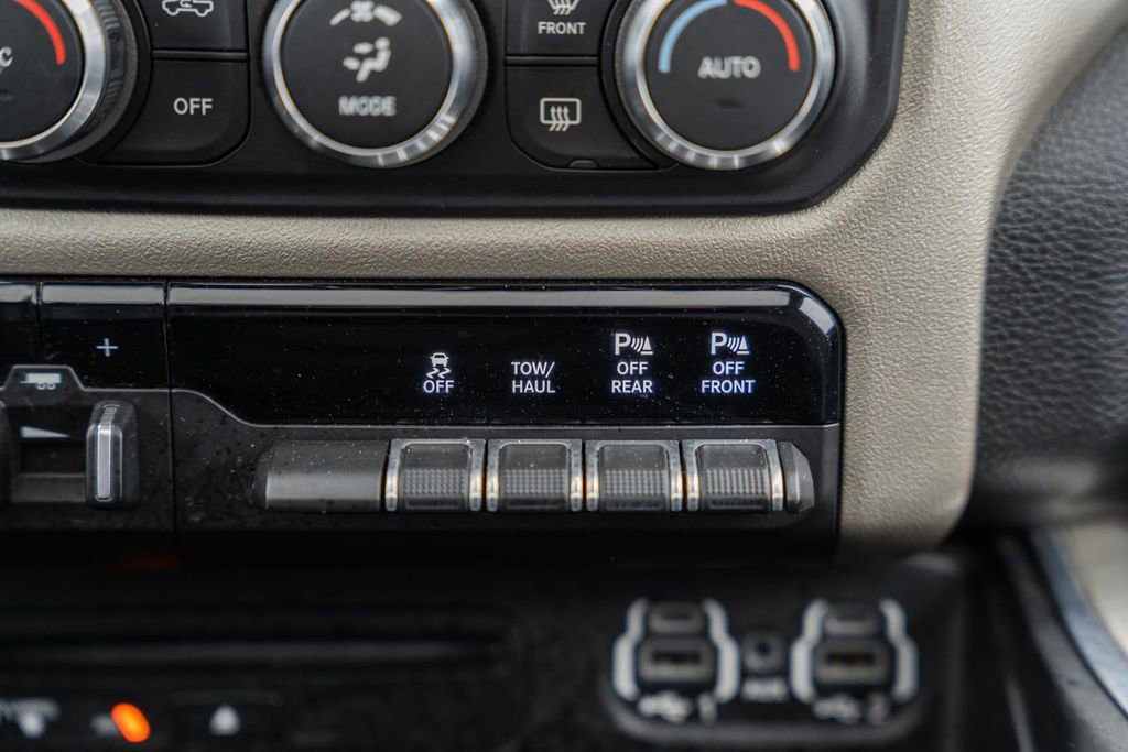 Used 2019 RAM 1500 Laramie image 33