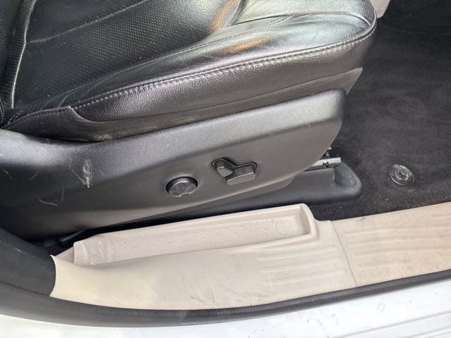 Used 2022 Chrysler Pacifica Touring-L w/ Uconnect Theater Family Group image 42