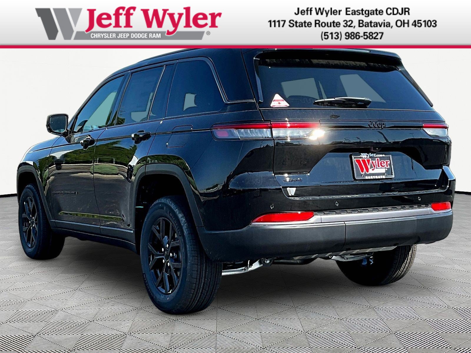 New 2026 Jeep Grand Cherokee Altitude AWD/4WD image 4