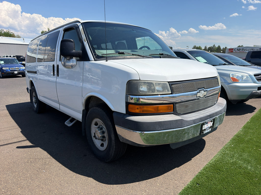 Used 2009 Chevrolet Express 3500 Passenger w/ LT Preferred Equipment Group RWD image 6