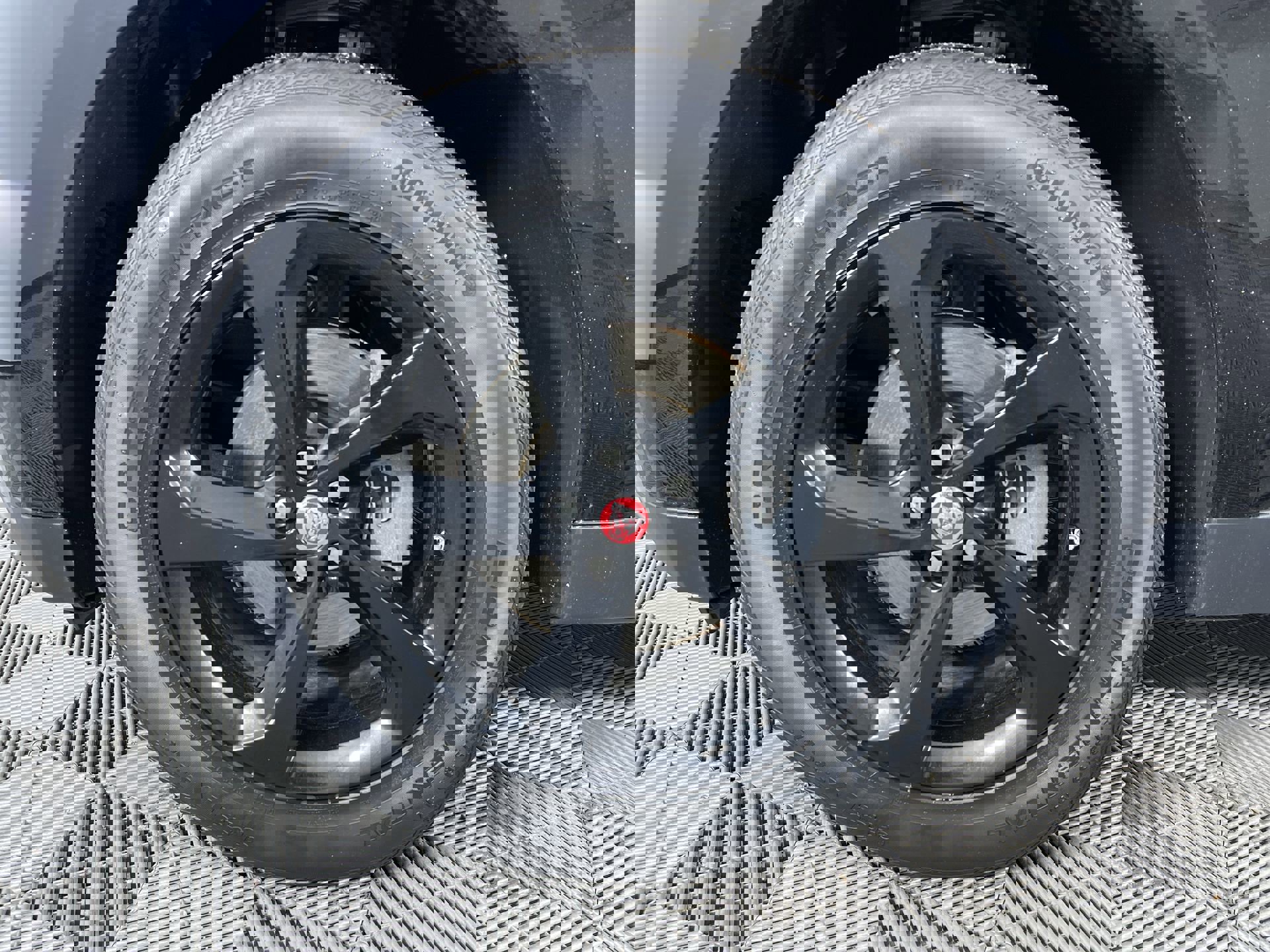 Used 2020 Jaguar F-PACE Prestige image 26