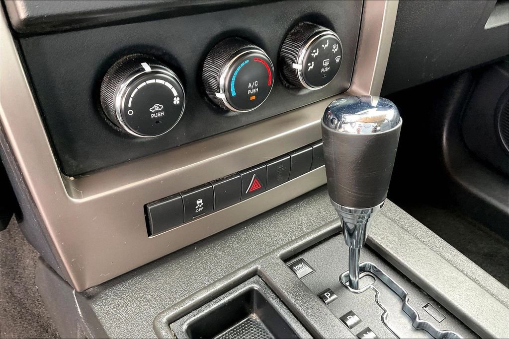 Used 2012 Jeep Liberty Sport w/ Driver Convenience Group image 23