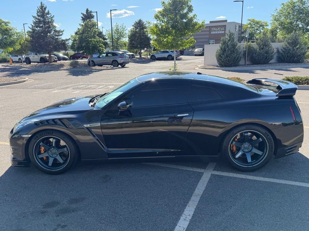 Used 2014 Nissan GT-R Premium AWD/4WD image 9