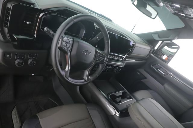 Used 2025 Chevrolet Silverado 2500 ZR2 AWD/4WD image 19