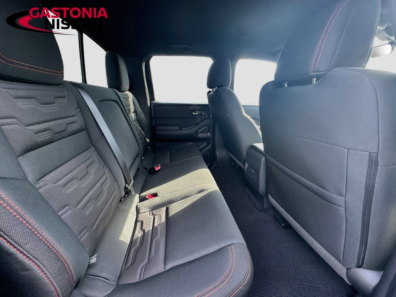 Used 2025 Nissan Frontier Pro-X RWD image 34