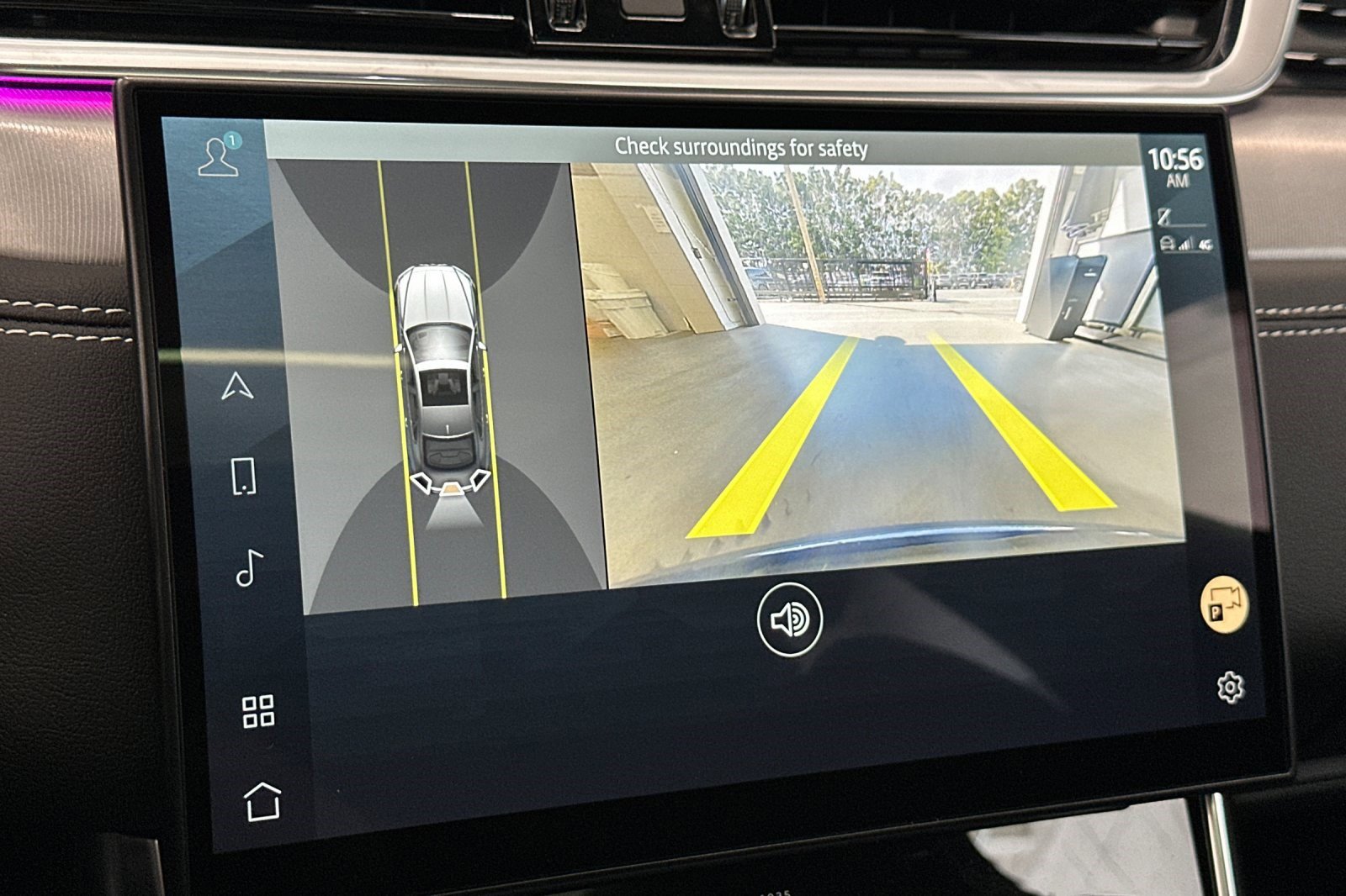 Used 2022 Jaguar XF R-Dynamic SE image 22