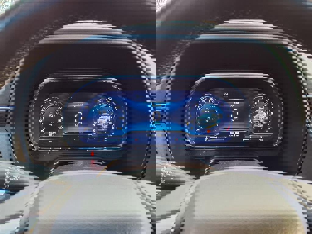 Used 2024 Chevrolet Suburban Z71 w/ Luxury Package image 11