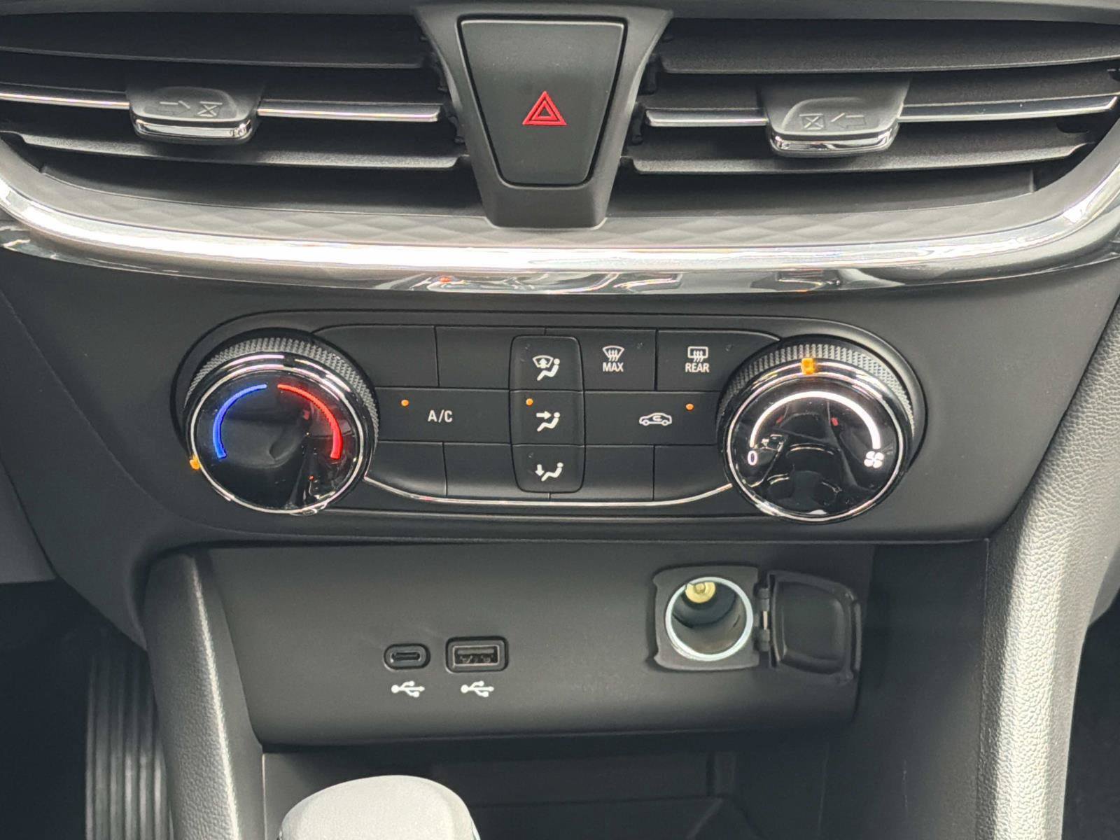 New 2026 Buick Encore GX Preferred AWD/4WD image 13