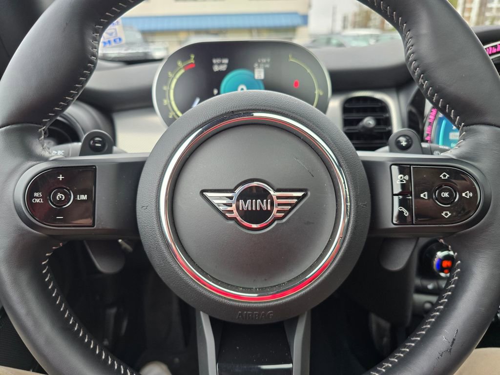 Used 2023 MINI Cooper S image 23