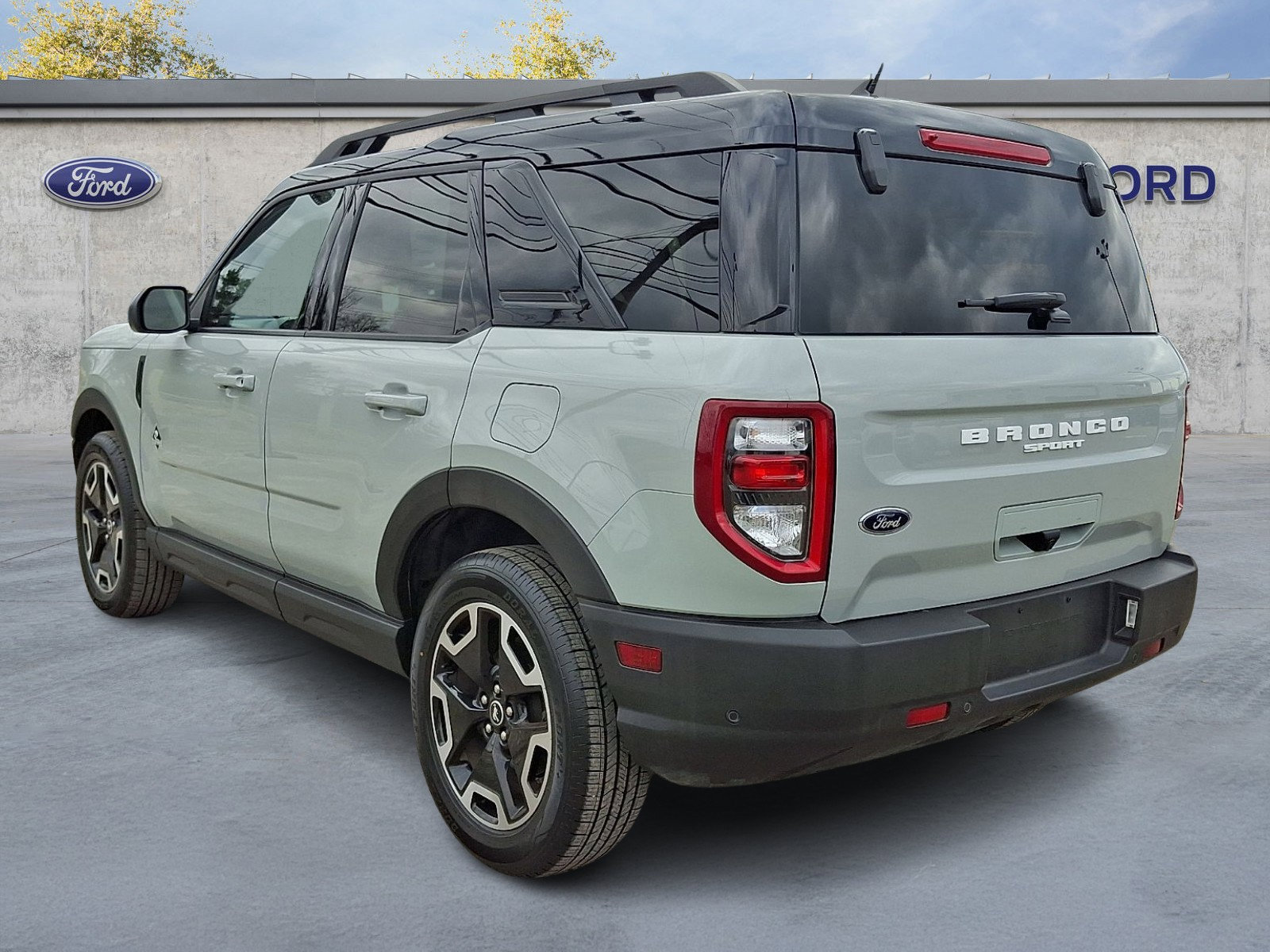 Used 2022 Ford Bronco Sport Outer Banks image 4