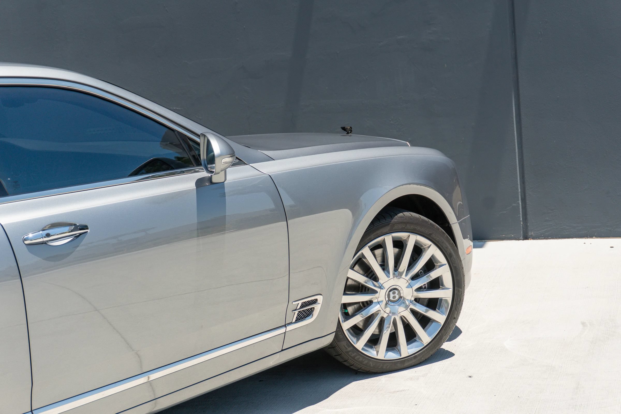 Used 2020 Bentley Mulsanne RWD image 43
