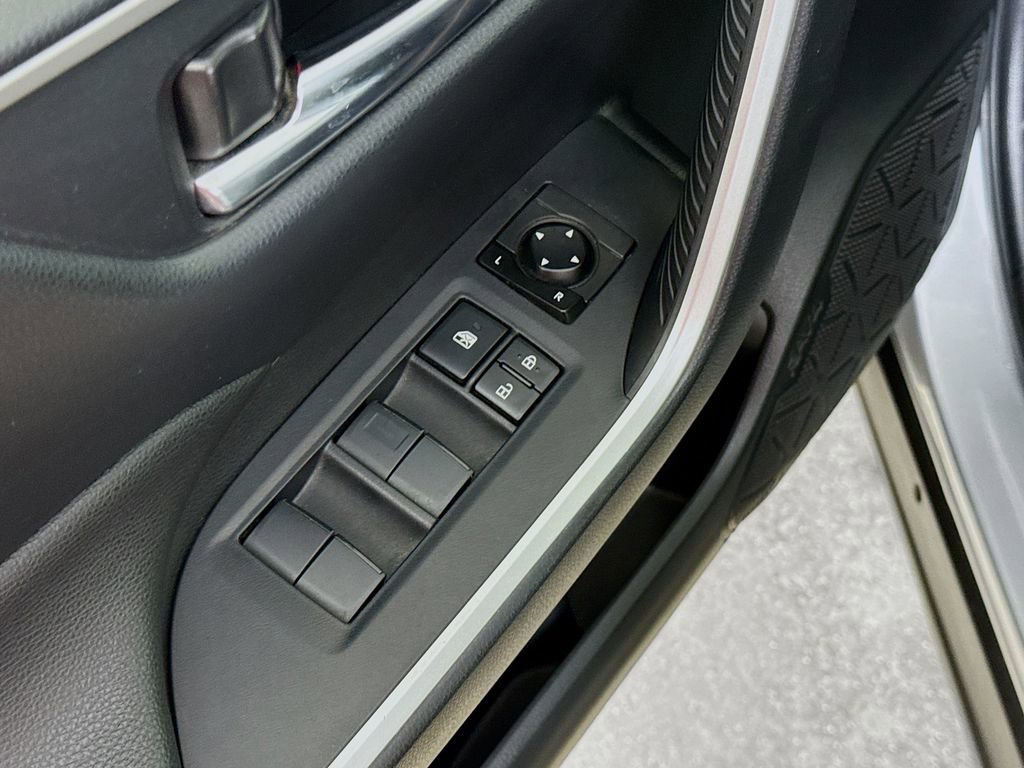 Certified 2019 Toyota RAV4 XLE image 17