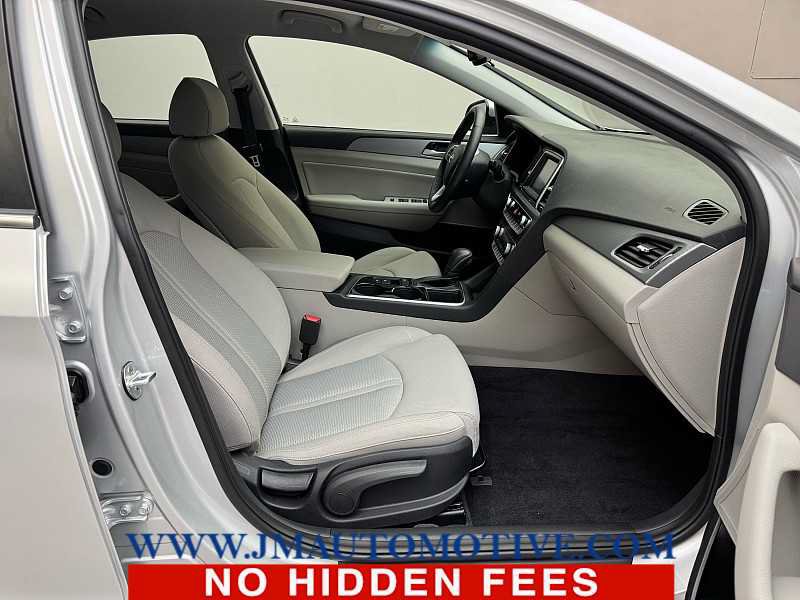 Used 2019 Hyundai Sonata SEL w/ Tech Package 02 FWD image 19