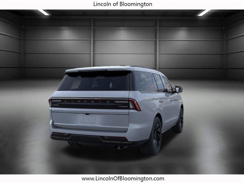 New 2026 Lincoln Navigator Reserve w/ Jet Appearance Package AWD/4WD image 9
