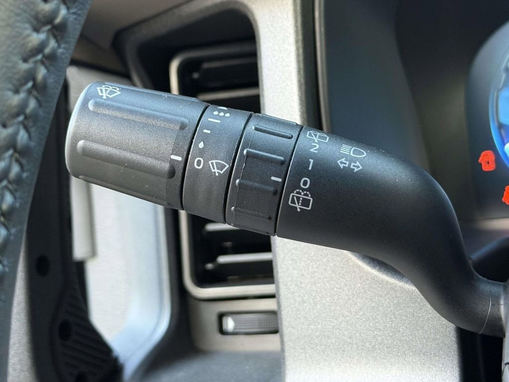 Used 2025 Ford Bronco Big Bend image 25