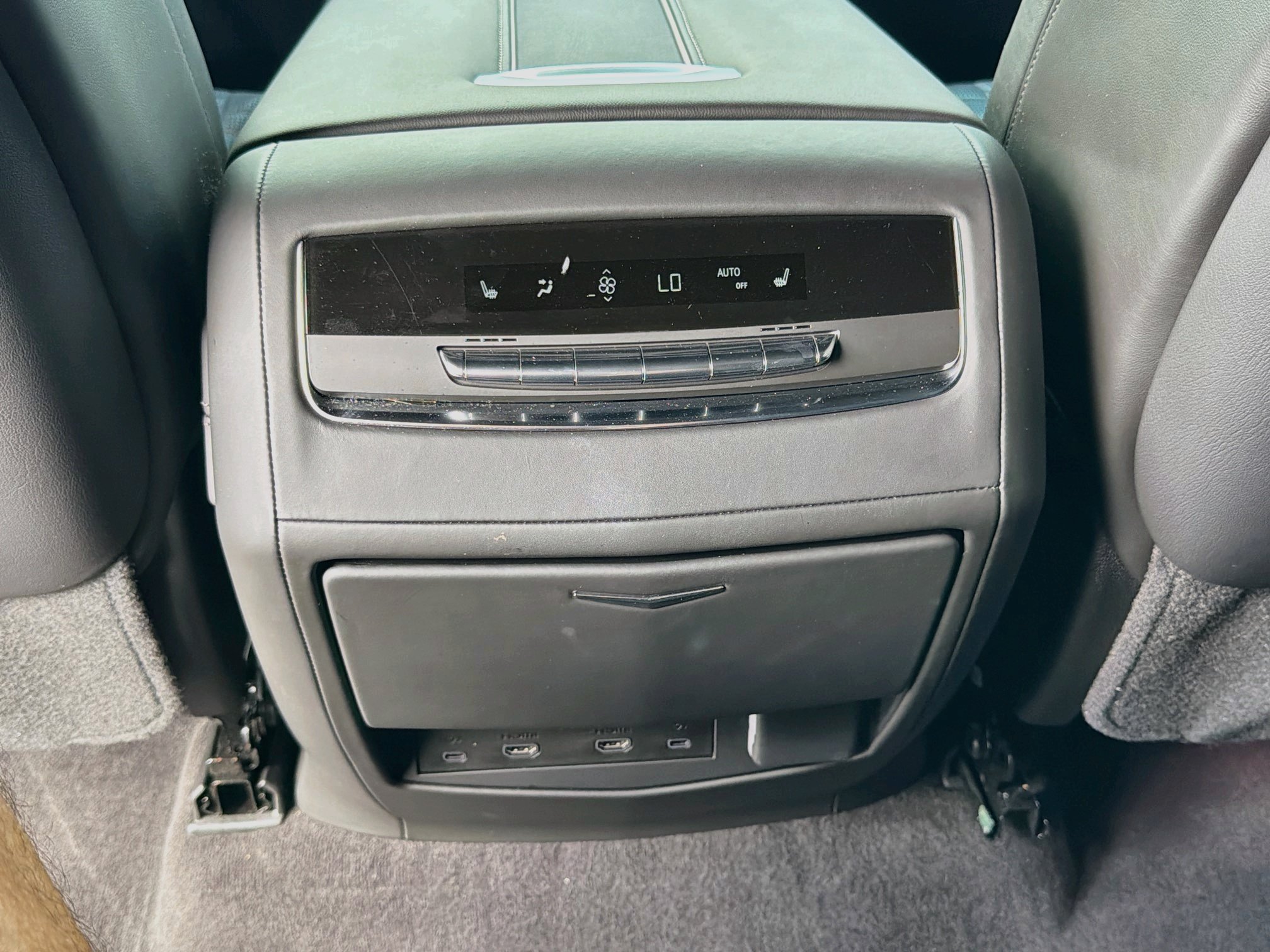 Used 2026 Cadillac Escalade V w/ LPO, ONYX Package AWD/4WD image 21