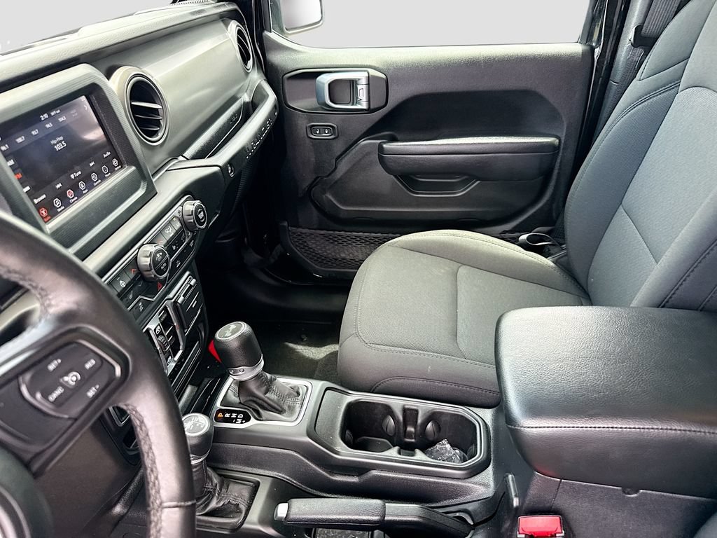 Used 2023 Jeep Wrangler Unlimited w/ Cold Weather Group AWD/4WD image 26