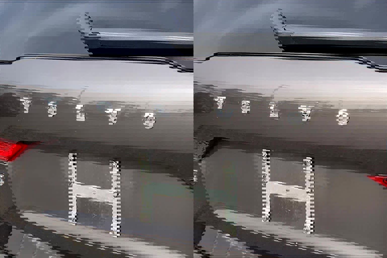 Used 2022 Volvo XC60 B5 Inscription w/ Advanced Package image 28