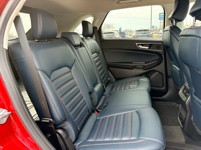 Used 2023 Ford Edge SEL w/ Sport Appearance Package image 16