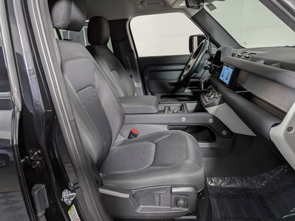 Used 2021 Land Rover Defender 110 image 24