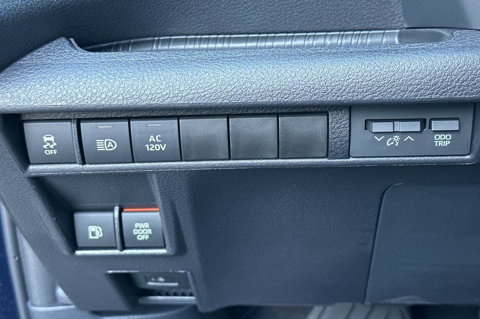 New 2026 Toyota Sienna XSE FWD image 31