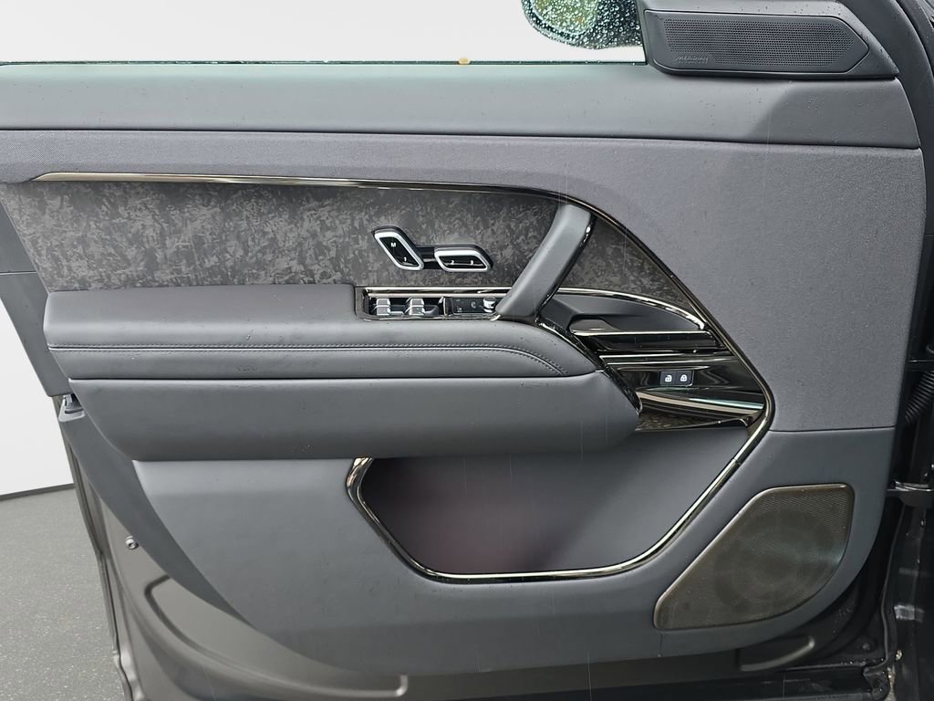 New 2025 Land Rover Range Rover Sport SV Edition Two image 28