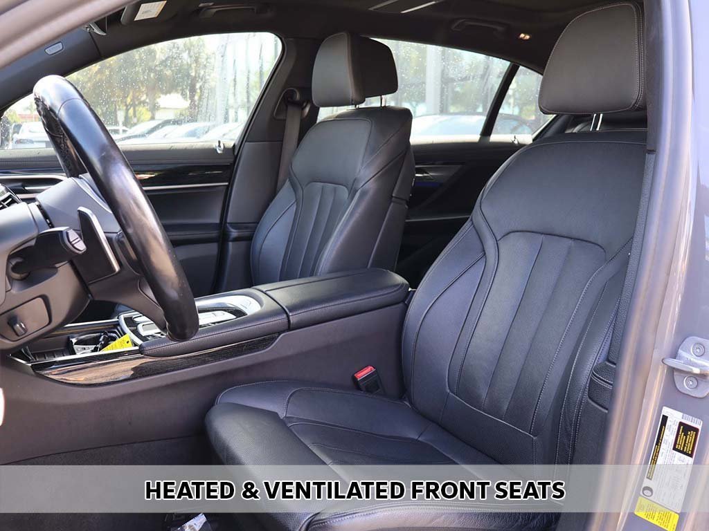 Used 2022 BMW 740i w/ M Sport Package image 8