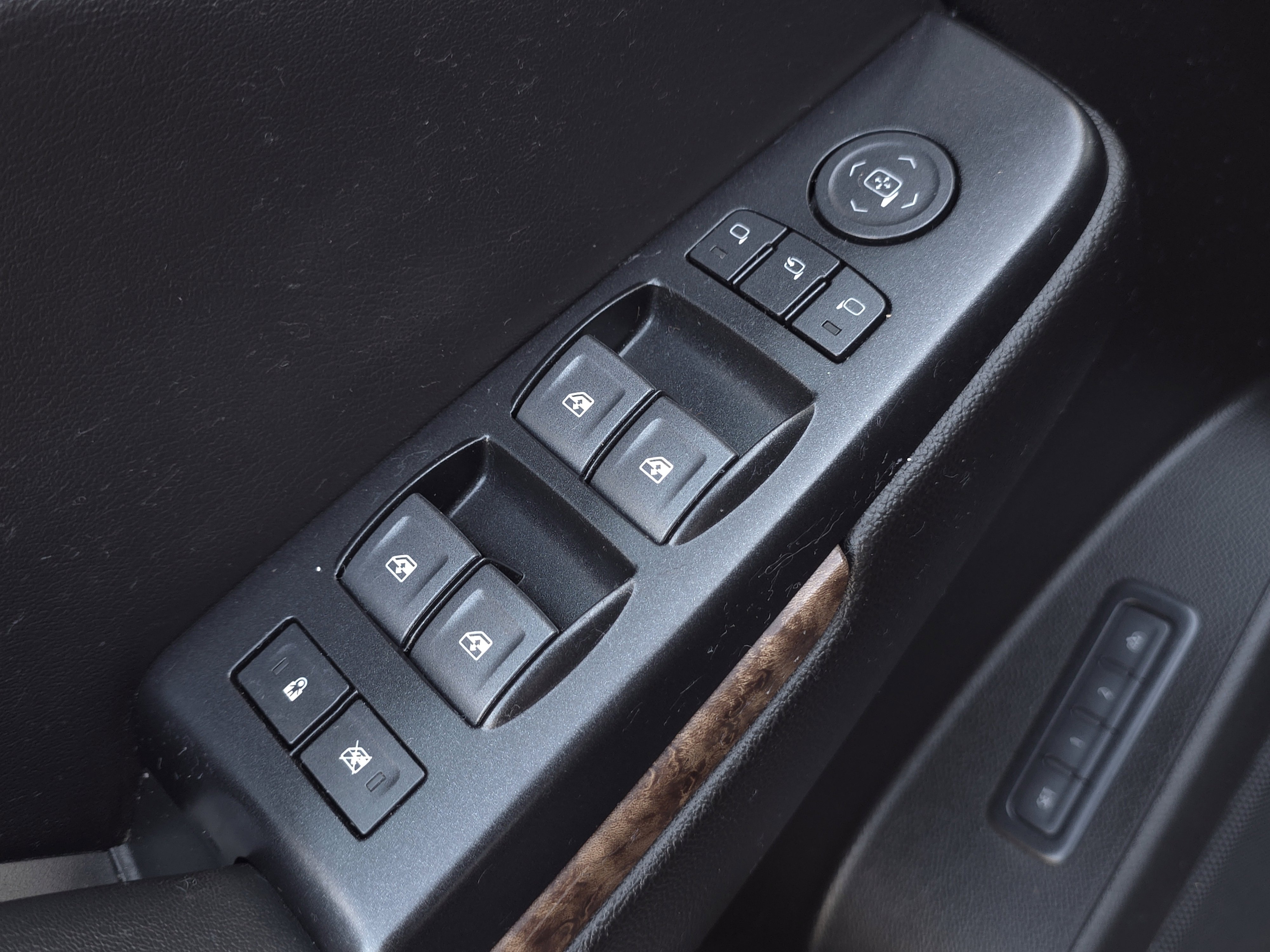 Used 2020 Chevrolet Tahoe Premier w/ RST 6.2L Performance Edition image 29