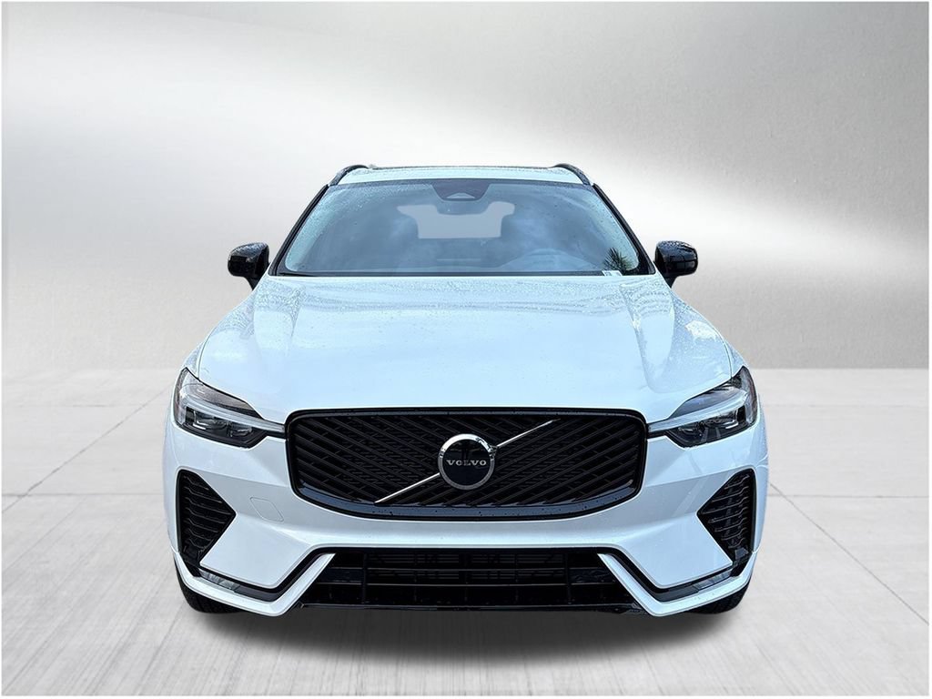 New 2026 Volvo XC60 B5 Core AWD/4WD image 2