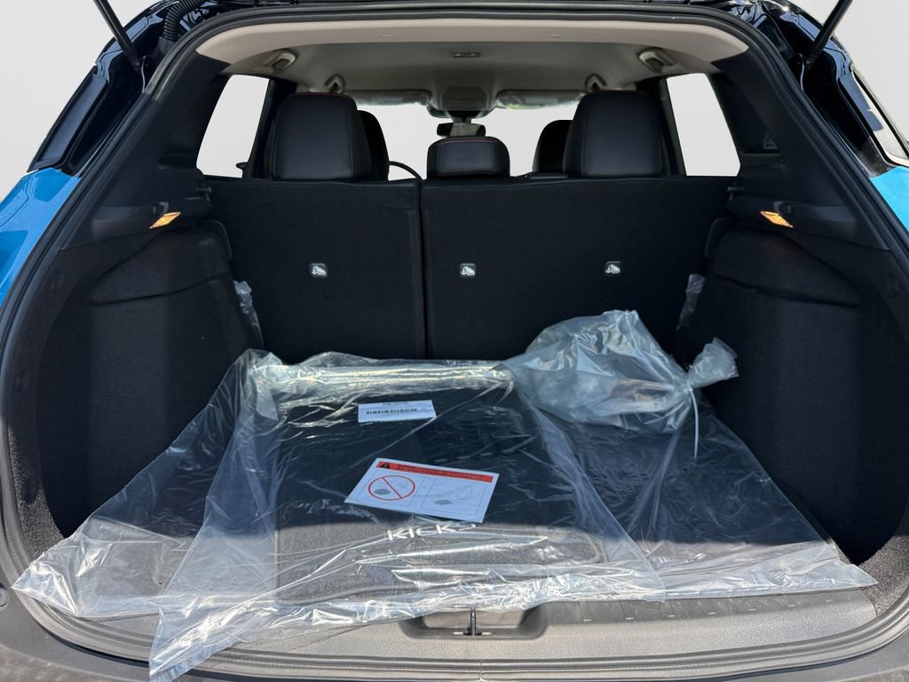 New 2026 Nissan Kicks SR AWD/4WD image 18